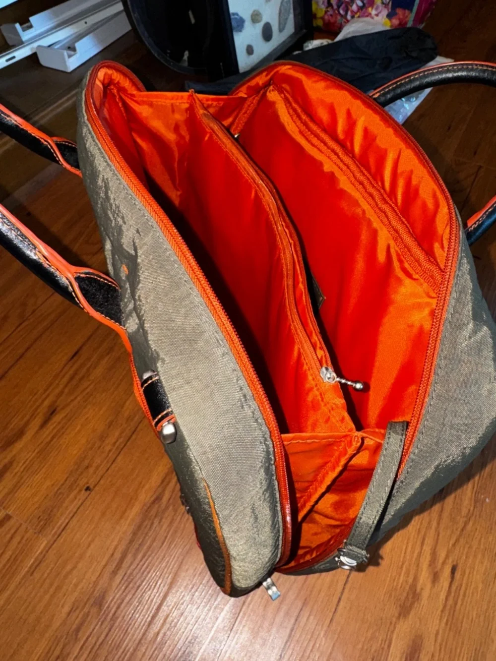 Baggallini computer tote. Like new.
